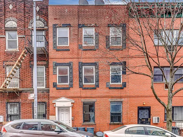 154 W 9th St, Brooklyn, NY 11231