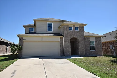 5725 Roderick Dr Photo 1