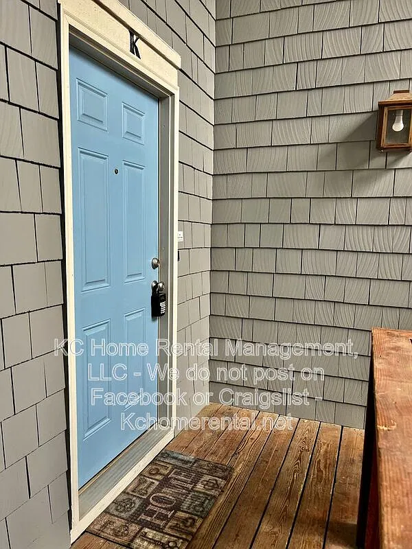 2 bed, 2.0 bath, $1,750 — Photo 3
