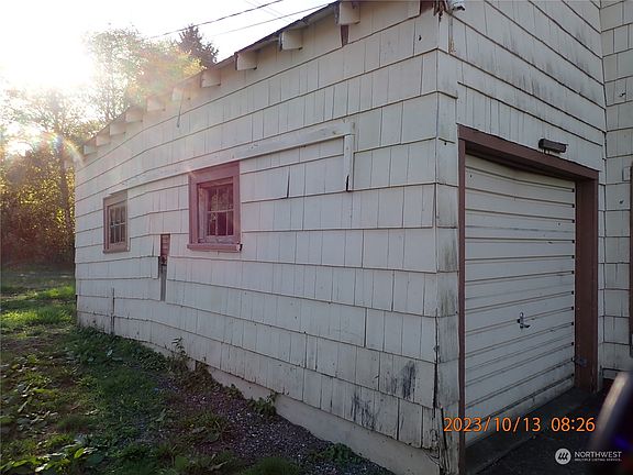 5th image of 821 South West Boulevard