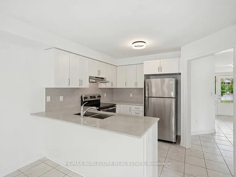 226 Bruce Cameron Dr — Photo 15