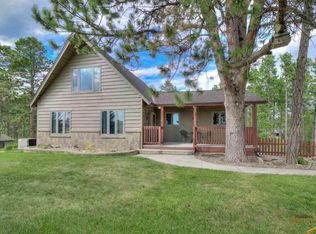 8610 Heather Dr, Rapid City, SD 57702