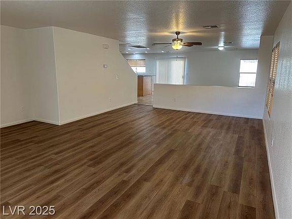 4th image of 126 Rose Lake St