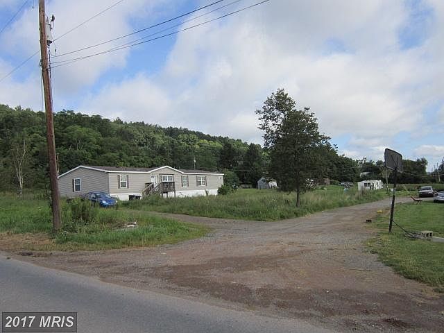 2nd image of 13 Riner Ln