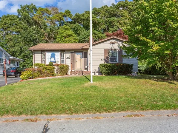 17 Roy St, Fairhaven, MA 02719