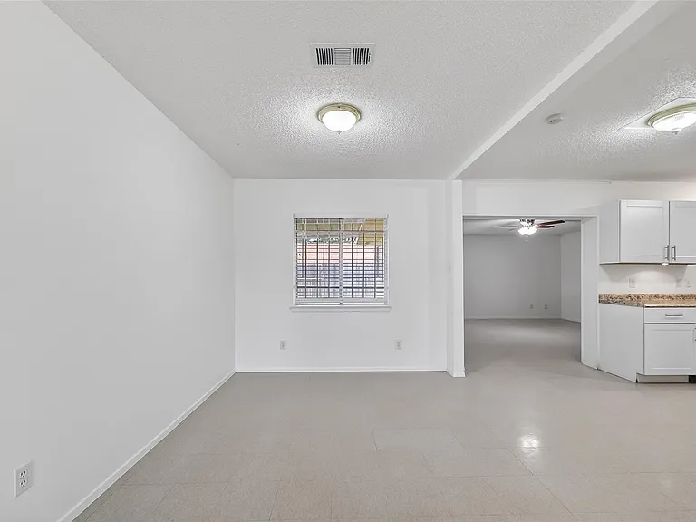 15022 Chipman Ln — Photo 14