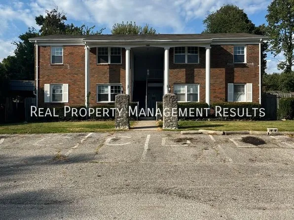 624 Village Ln #D, Newburgh, IN 47630