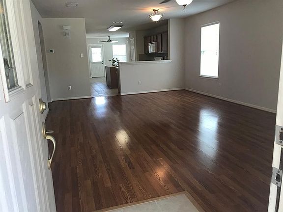 4th image of 19327 Cactus Thorn Dr