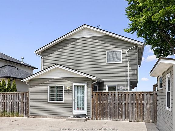 2nd image of 689 Ross Beach Rd