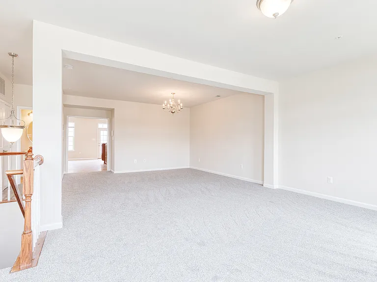 365 Chessington Dr — Photo 7