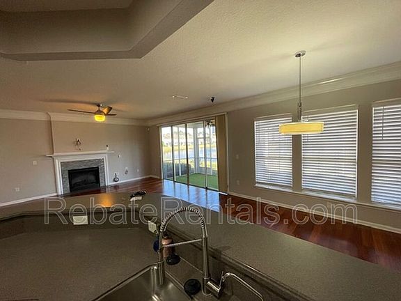 3rd image of 11184 Castlemain Cir W
