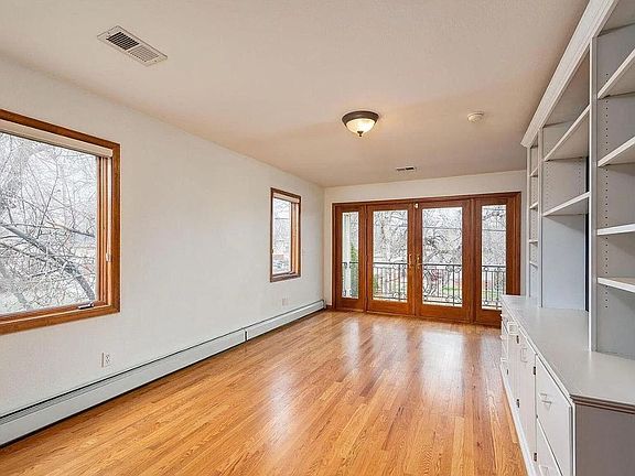 5th image of 1601 S Franklin St