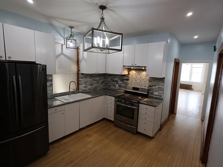 4437 S Artesian Ave #1 — Photo 6