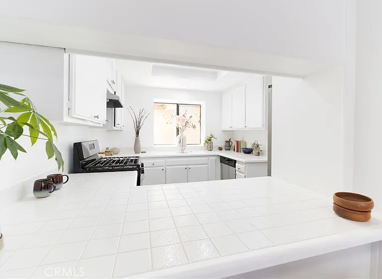 4365 McLaughlin Ave #4 — Photo 7