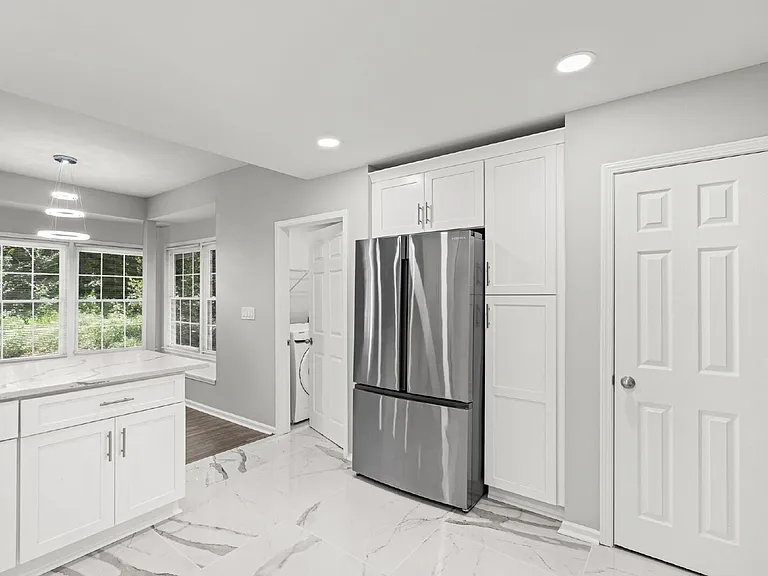 11355 Vedrines Dr — Photo 22