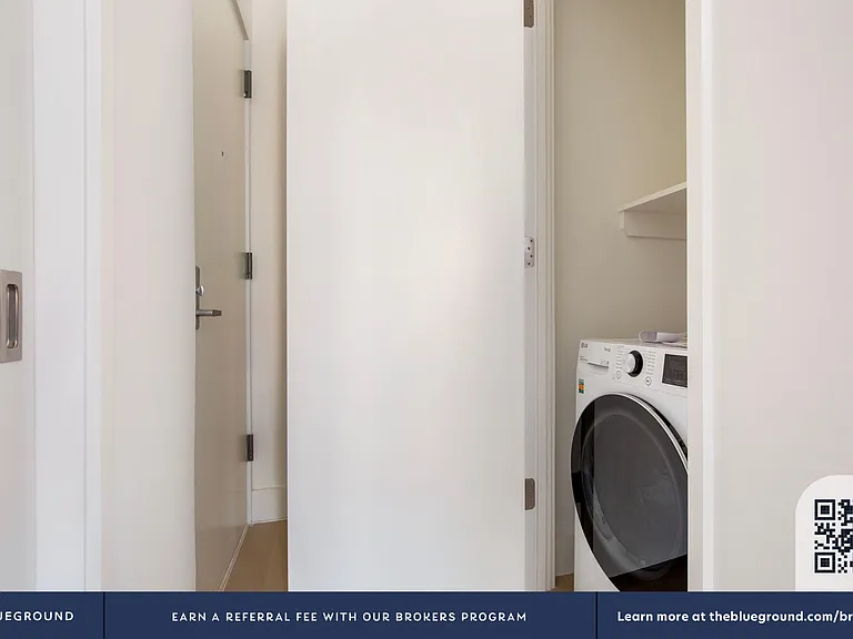 300 W 21st St #53 — Photo 13
