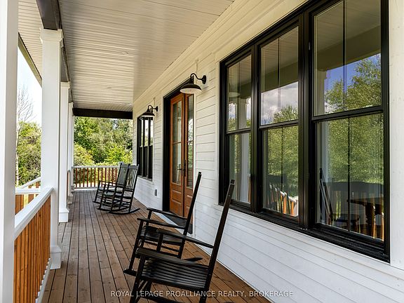 3rd image of 514 Caton Rd