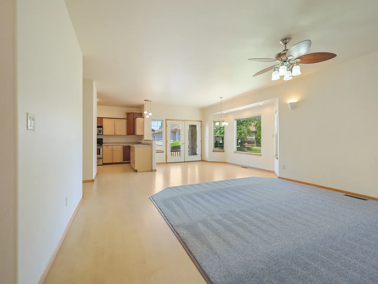 3 bed, 1454 sqft, $2,375 — Photo 3