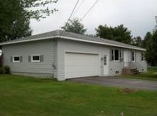10 Bobby St, Lewiston, ME 04240