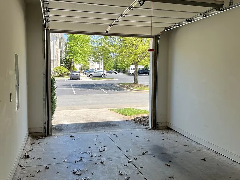 354 Summergate Dr — Photo 18