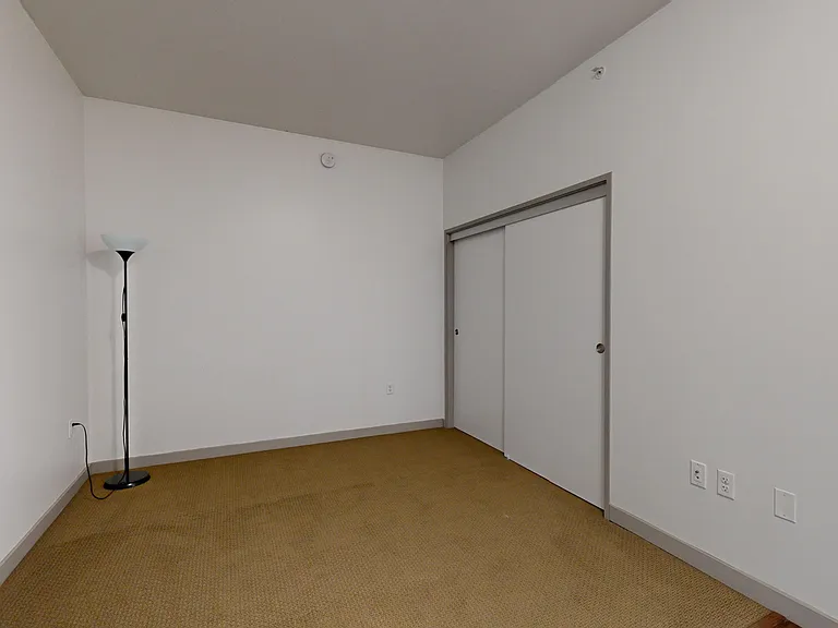 3033 Wilshire — Photo 59