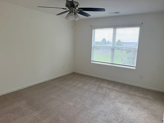 3 bed, 2.5 bath, 1818 sqft, $2,295 — Photo 4