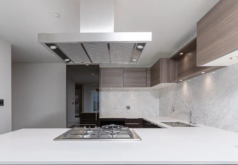 738 1st Ave SW #902 — Photo 4