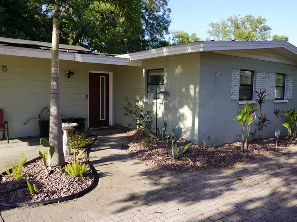 805 W Country Club Dr, Tampa, FL 33612