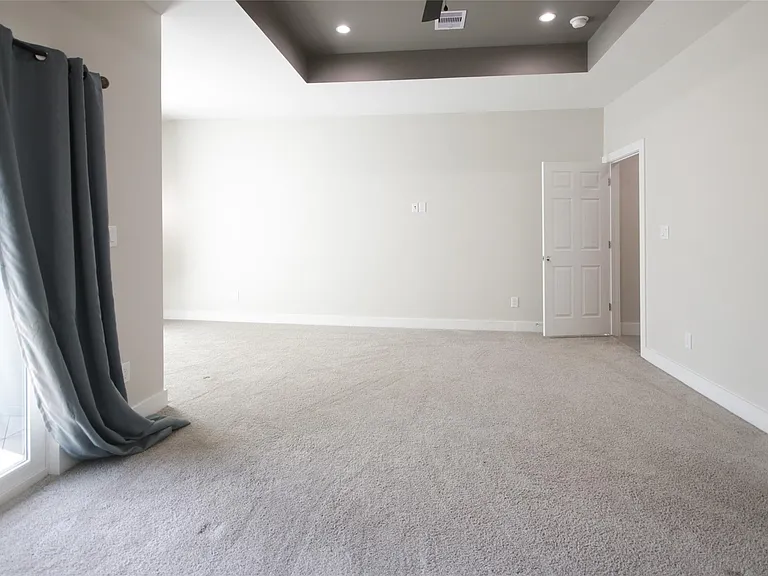 5113 Hershe St #B — Photo 35