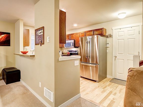4th image of 10117 Eastridge Dr NE