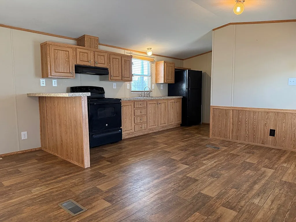 2 bed, 2.0 bath, 1024 sqft, $1,600 — Photo 2