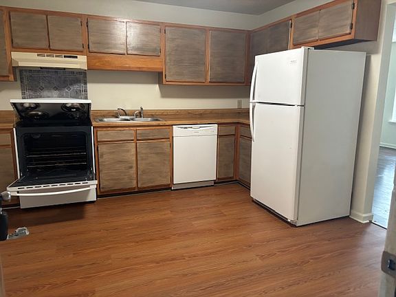 2nd image of 509 Oakwood Ave #6
