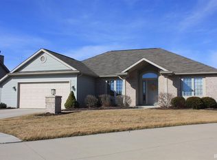 2033 Falcon Ridge Cv, Fort Wayne, IN 46845