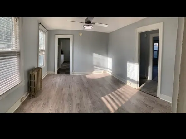 135 Ontario St APT 3, Lockport, NY 14094