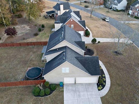 4th image of 405 Caxton Ct SW