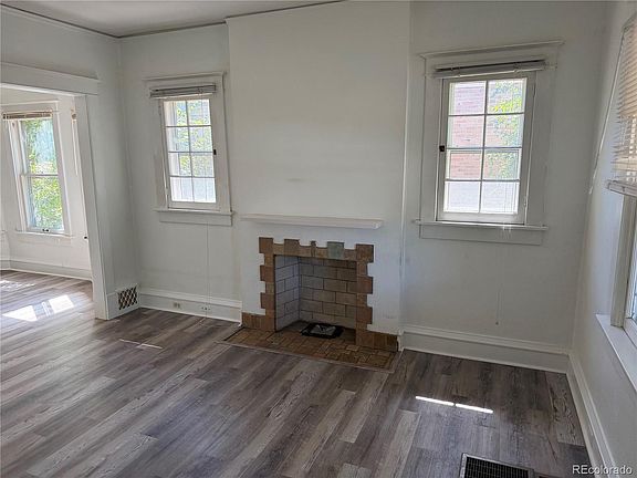 5th image of 1100 S Josephine Street