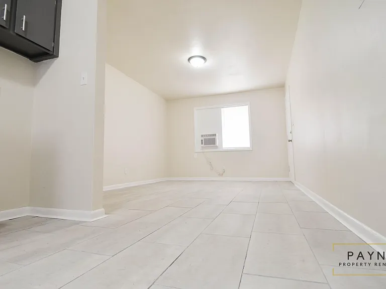 4217 Rosemont Dr #3 — Photo 2