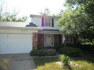 25301 Branchaster Rd, Farmington Hills, MI 48336