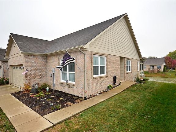 2nd image of 1403 Hideaway Cir