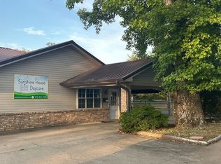 1400 Reeves Ave, Mena, AR 71953
