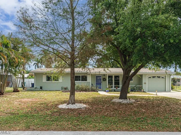 1430 Davis Dr, Fort Myers, FL 33919