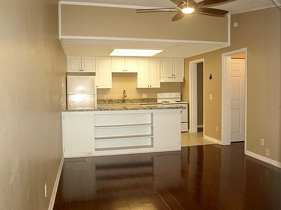 2nd image of 464 7th Pl #464