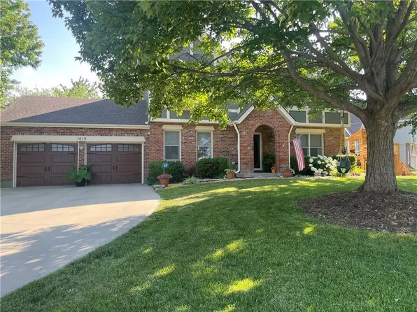 1619 NE 83rd St, Kansas City, MO 64118