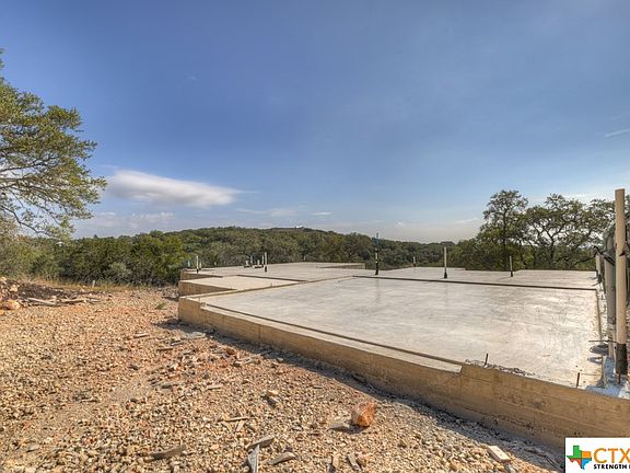 4th image of 134 Longwood Dr