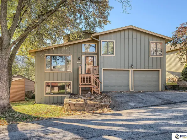 8029 Girard Plz, Omaha, NE 68122