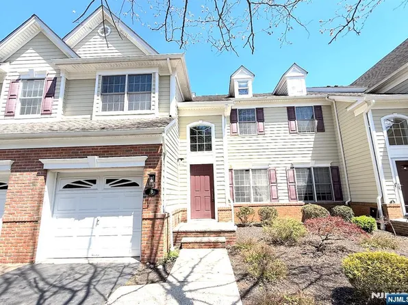 5 Magnolia Ln #54, Cedar Grove, NJ 07009