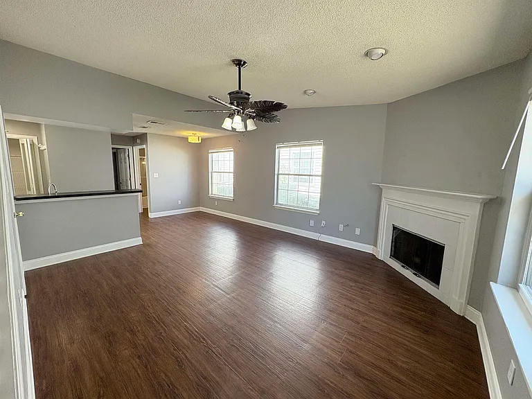 2486 Nugget Ln — Photo 2