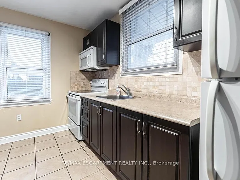 501 Upper Wellington St — Photo 8