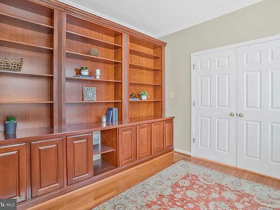 5th image of 8303 Hope Point Ct