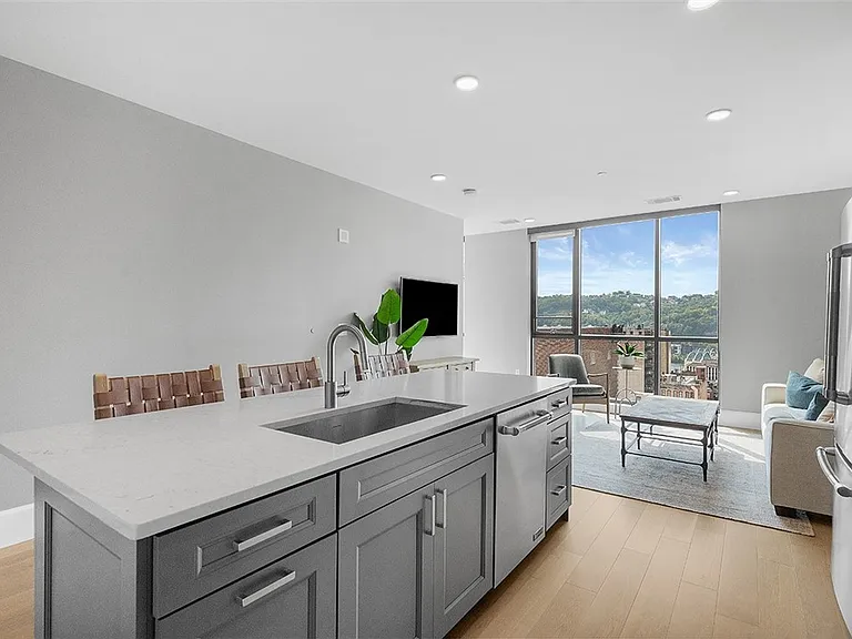 350 Oliver Ave #1503 — Photo 5